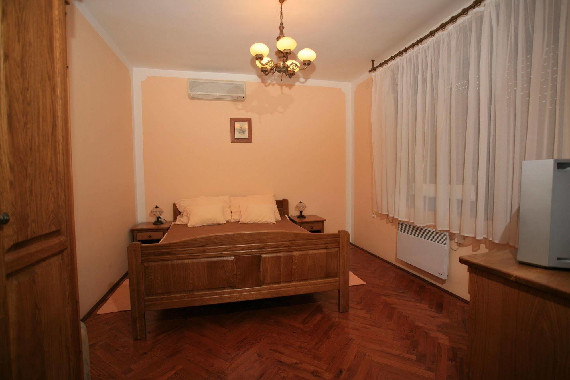 Apartments Vrata Baranje Bilje Exterior foto